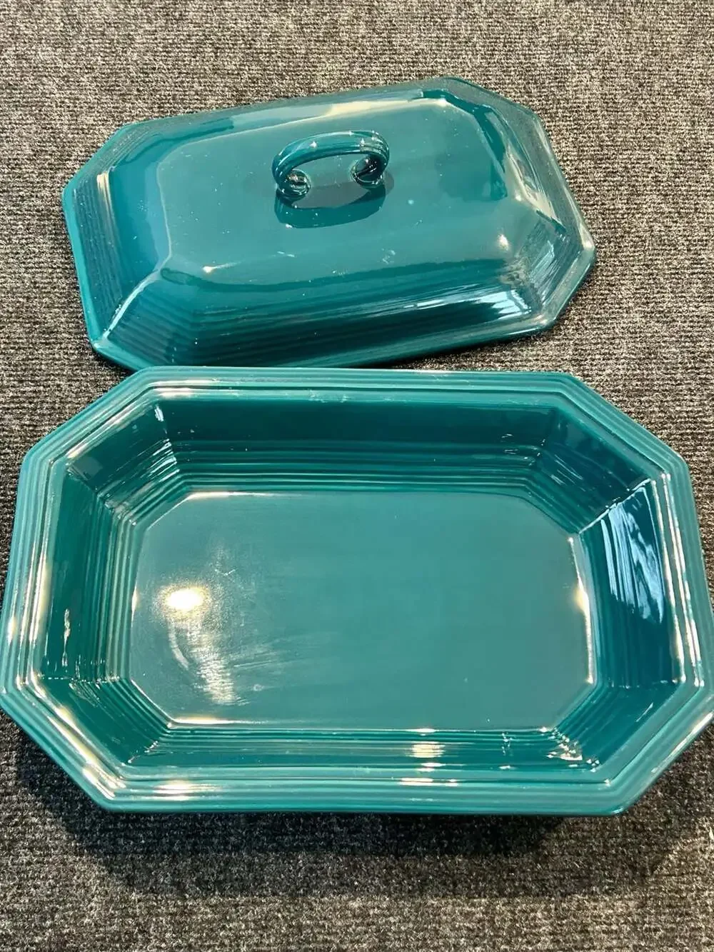 Thomas O'Brien Veranda Laurel Green 9 x 13 Octagonal Serving Platter with Lid